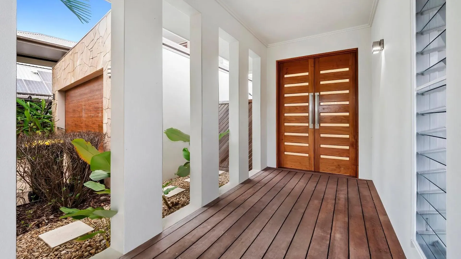 Holiday home Waves Ocean Edge Villa Palm Cove Australia